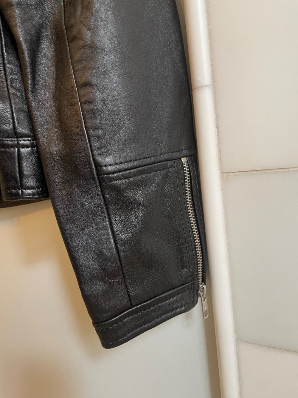 100% Leather Café Racer Jacket - Picture 10 of 12